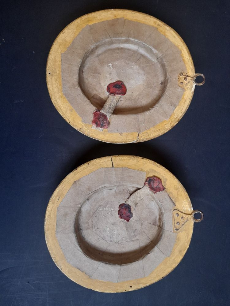 Castelli 18th century two oval earthenware animated landscapes