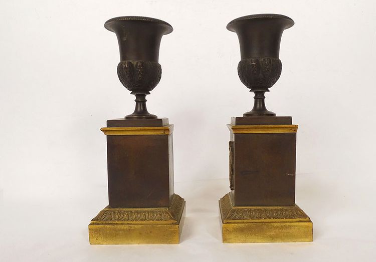 Pair of Empire cassolettes Medici vases bronze angelot Cupid torch 19th century