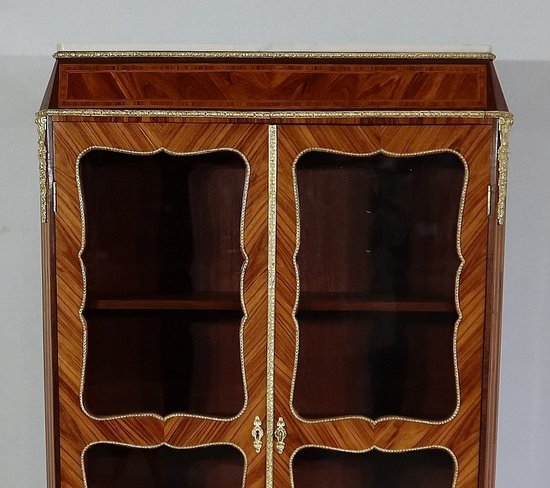 Small Precious Wood Display Case in the Louis XIV style, Napoleon III period - 1850