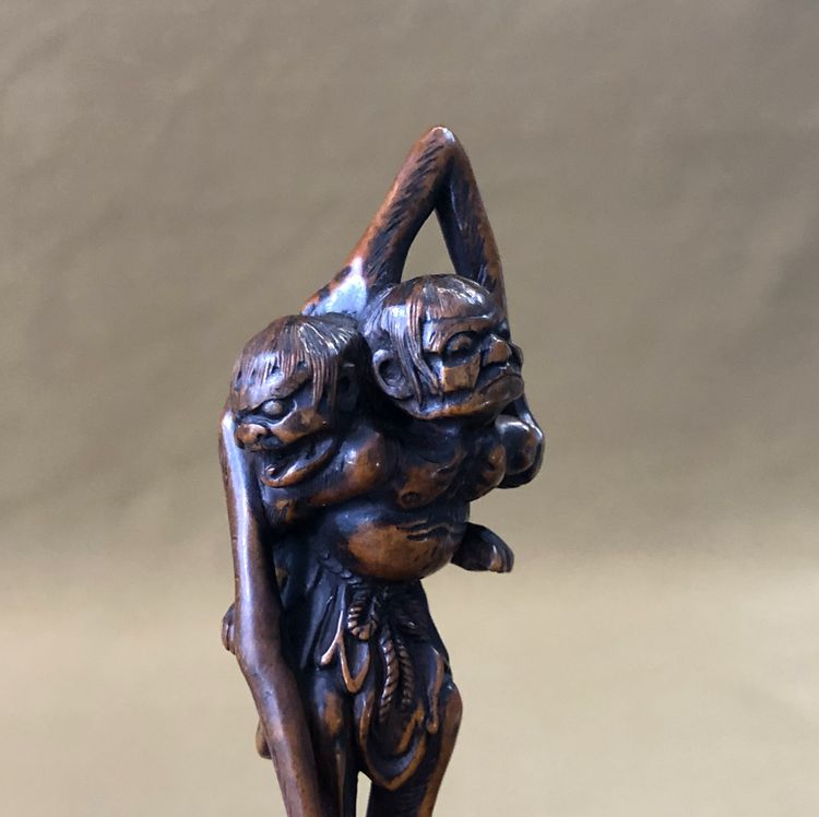 JAPON ancien netsuke en buis figurant ASHINAGA TENAGA
