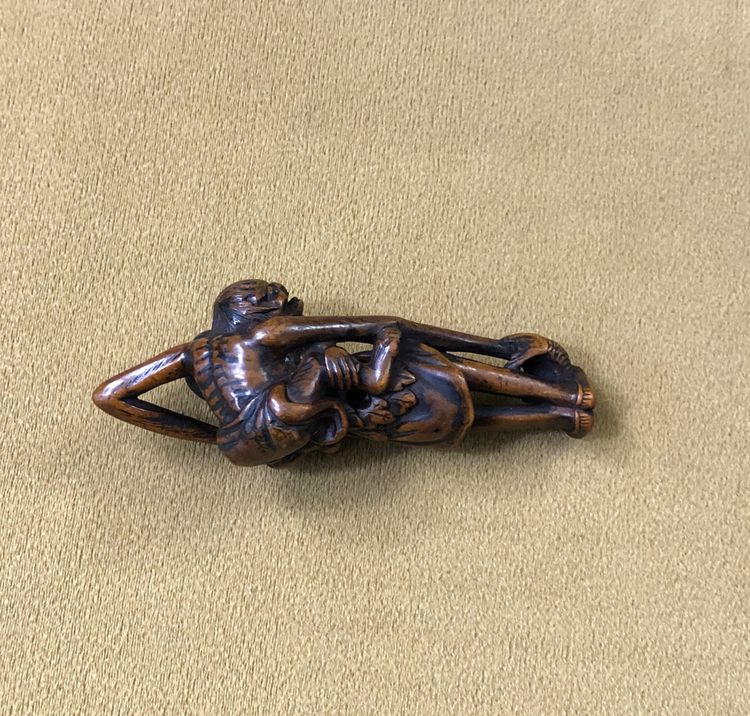 JAPON ancien netsuke en buis figurant ASHINAGA TENAGA