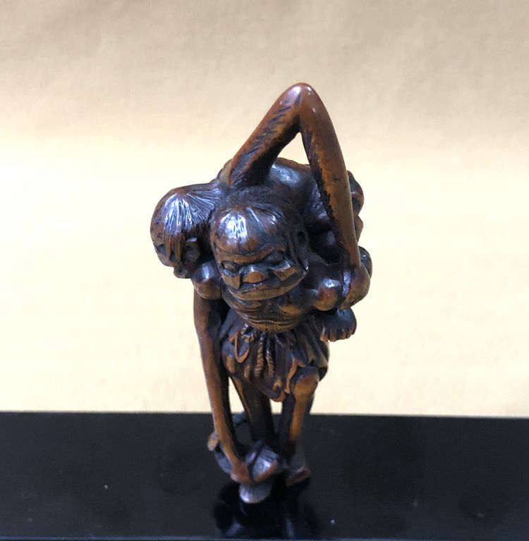 JAPON ancien netsuke en buis figurant ASHINAGA TENAGA