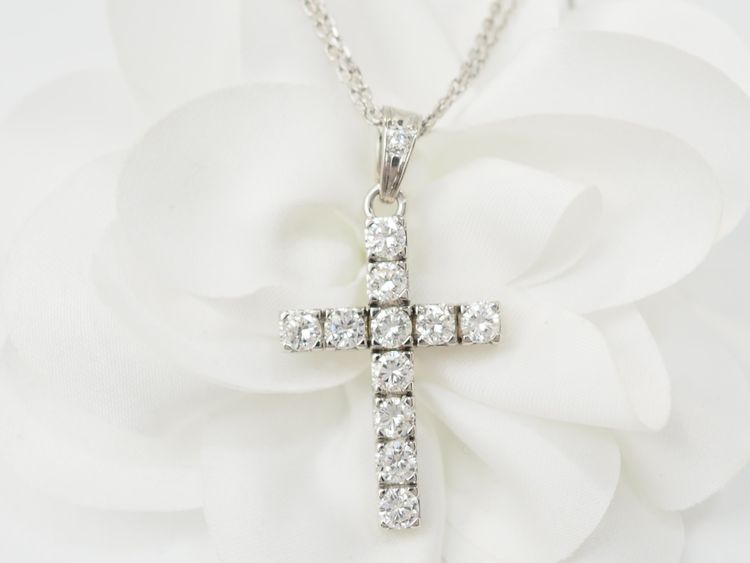 Collana Vintage Cross in oro bianco e diamanti