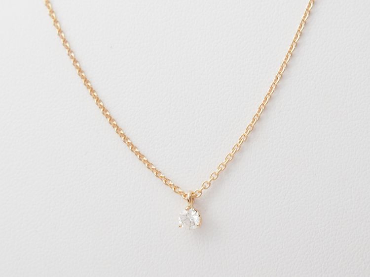 collier solitaire en or rose et diamant