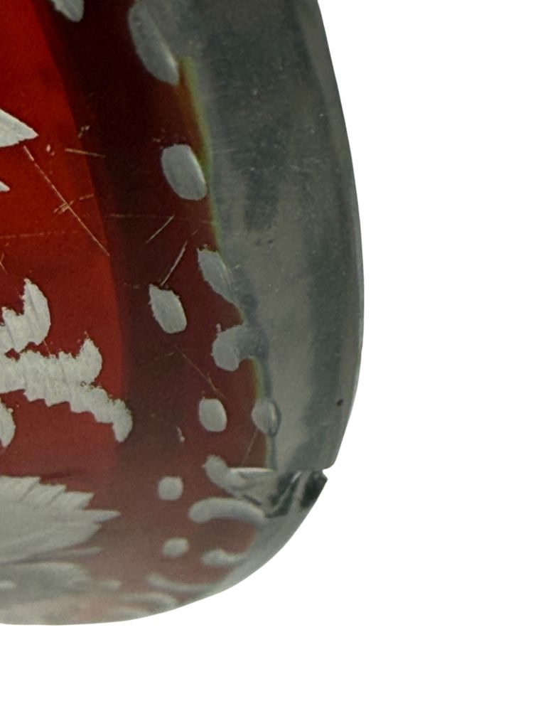 20th CENTURY ROUND CUP IN RED BOHEME CRYSTAL WITH DECORATION OF DEER AND FIREWORKS