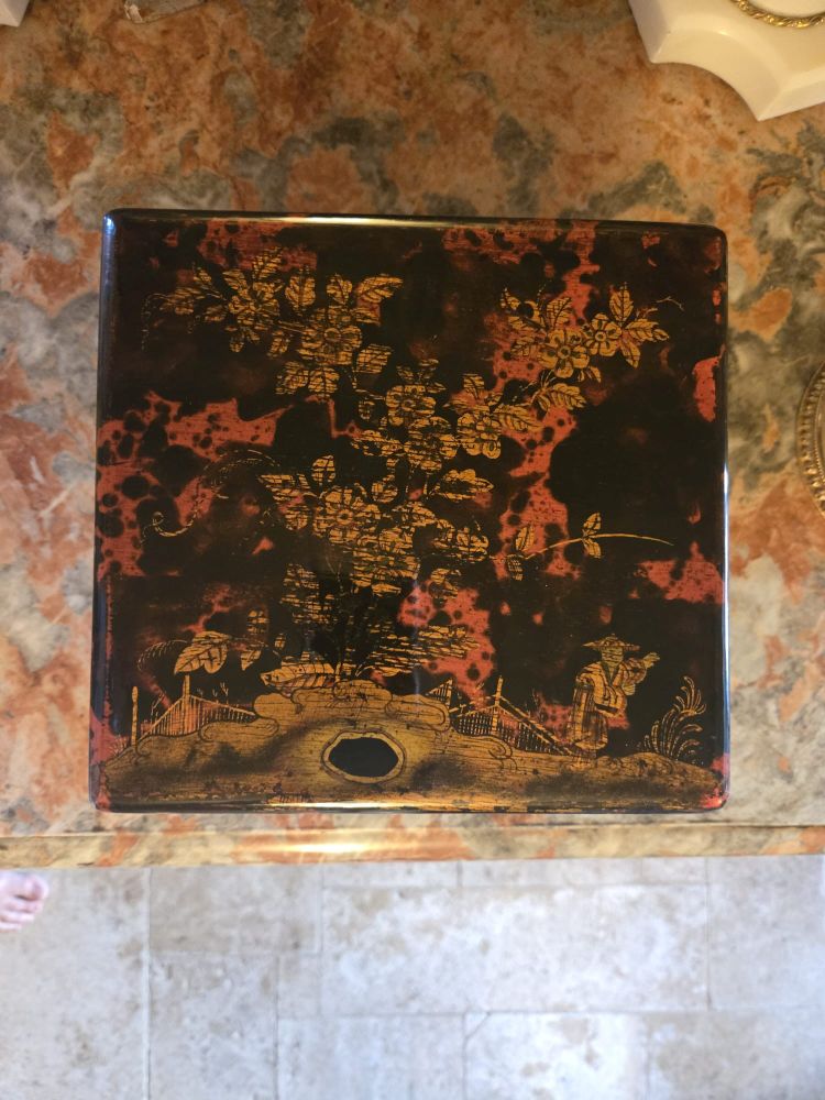 Nécessaire à senteurs en vernis Martin - Paris, Louis XV period, circa 1750.