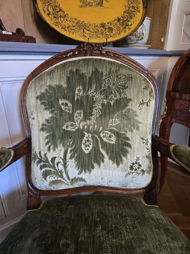Pair of walnut "à la reine" armchairs, Louis XV period