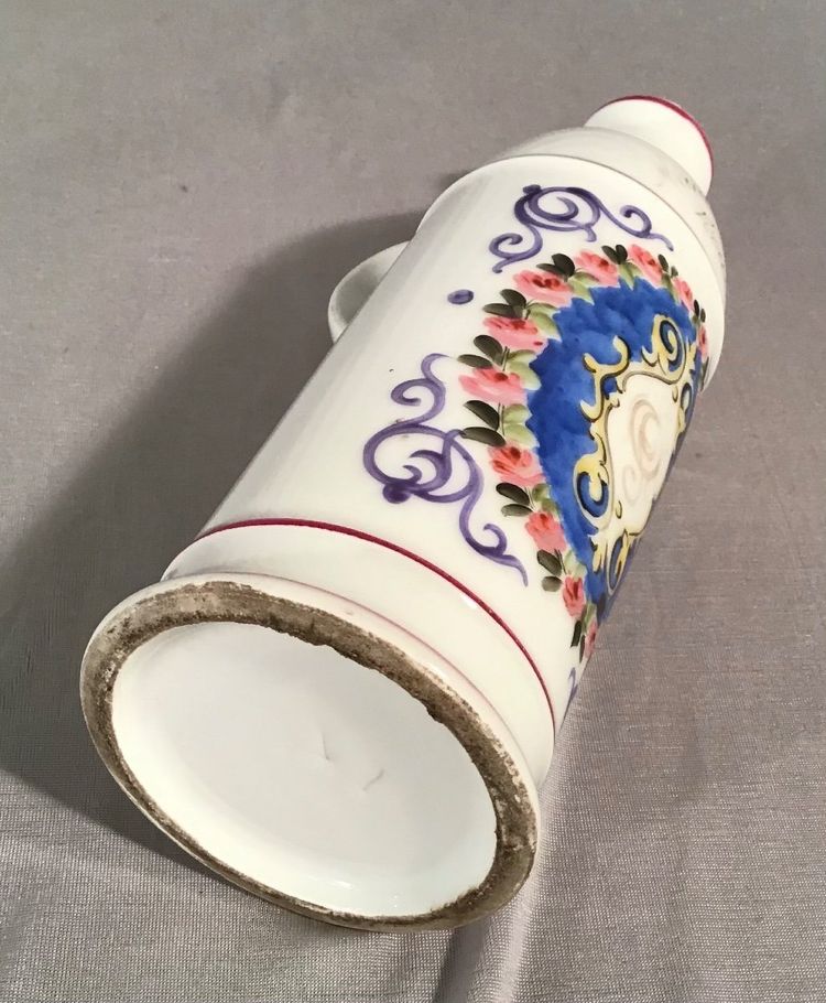 Bottiglia da liquore in porcellana, Rouen, inizio XX secolo