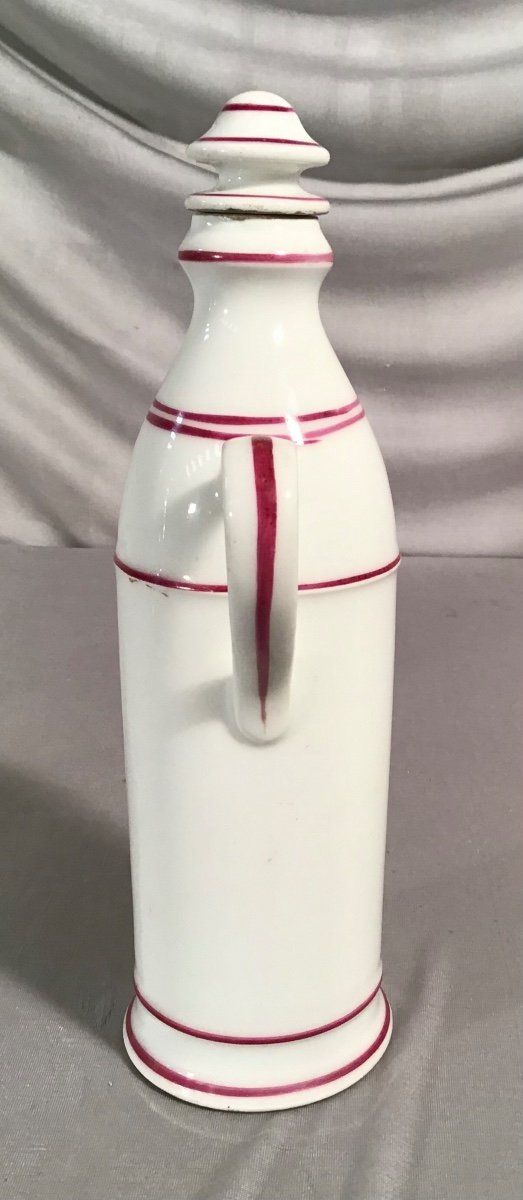 Bottiglia da liquore in porcellana, Rouen, inizio XX secolo