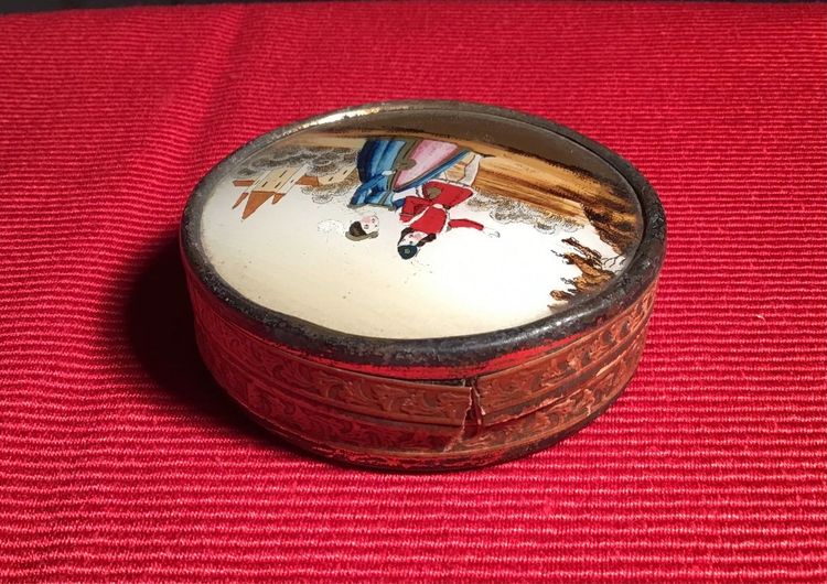 Boîte Ronde Couvercle Fixé Sous Verre 19th century