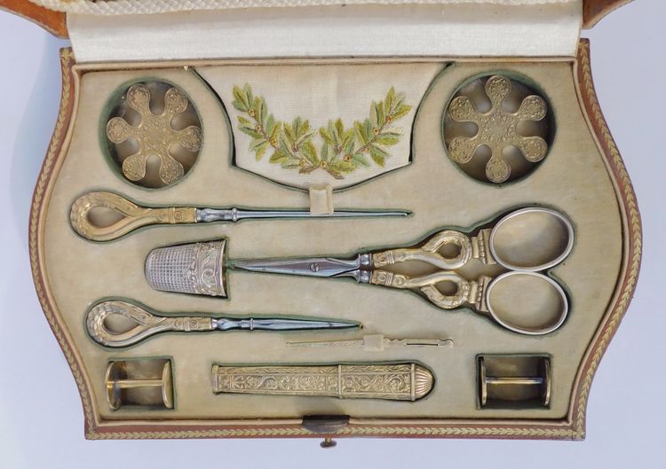 Sewing set in late 19th century vermeil with snake motif scissors thimble