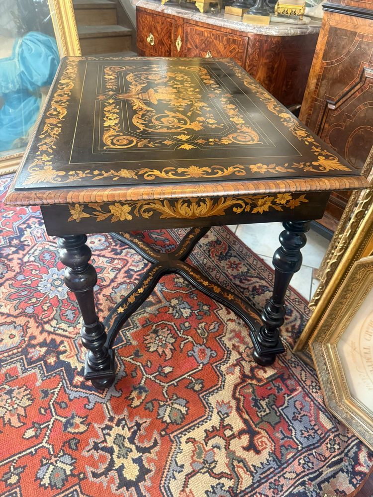 TISCH LOUIS XIV IM HOLLÄNDISCHEN STIL