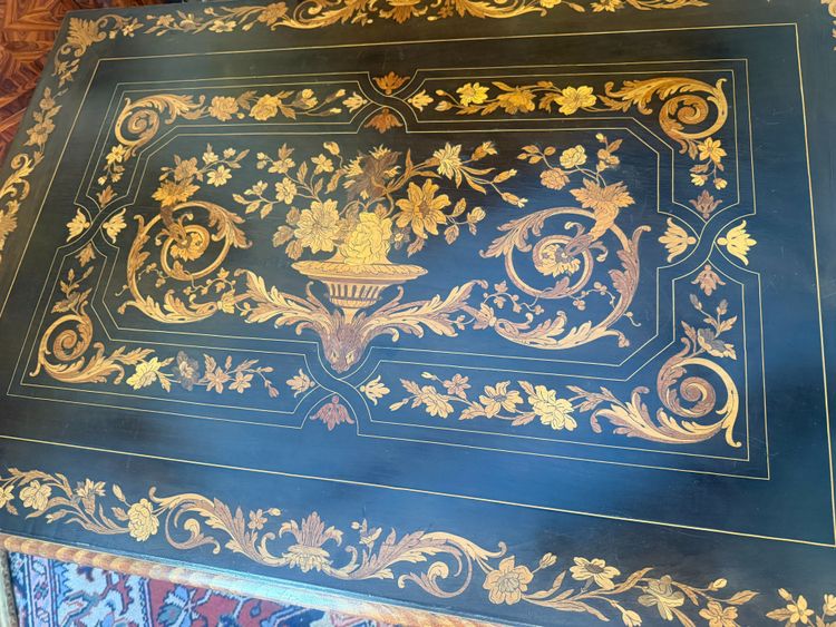 TISCH LOUIS XIV IM HOLLÄNDISCHEN STIL