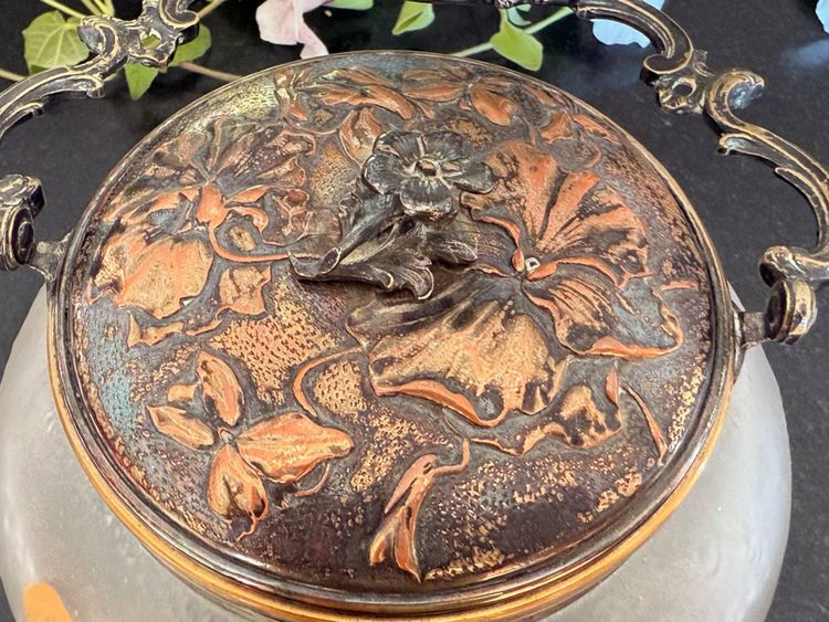 MAGNIFICENT BISCUITS BASKET Montjoye and signed Victor Saglier (1809-1894)