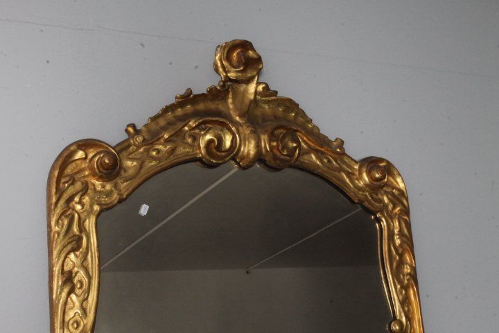 Paire de miroirs anciens Louis XVI 1750 en or pur. Dimensions 124 x 70 cm