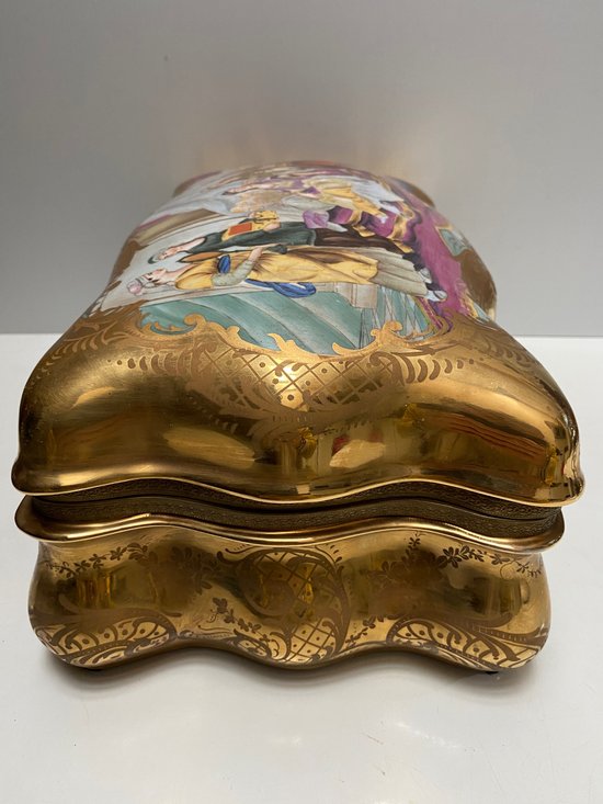 Very large German porcelain box