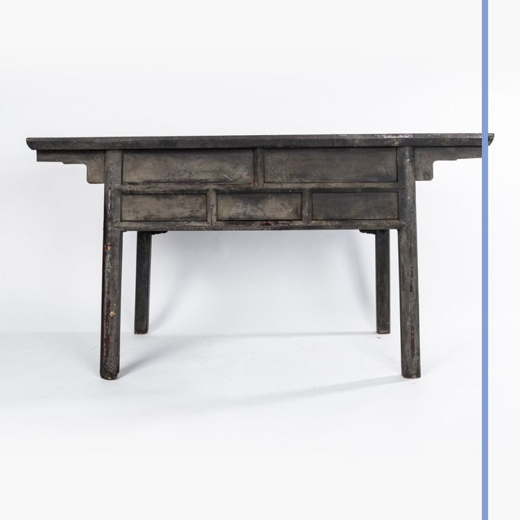 Chine, table console à deux tiroirs en bois sculpté, XIXe