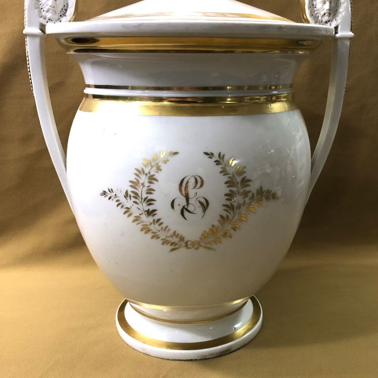 Antico dispenser in porcellana EMPIRE PARIS del XIX secolo