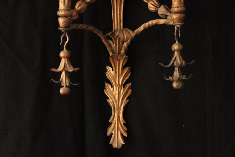 Pair of sconces with gilded wrought-iron flowers, Italy, late 18th c.