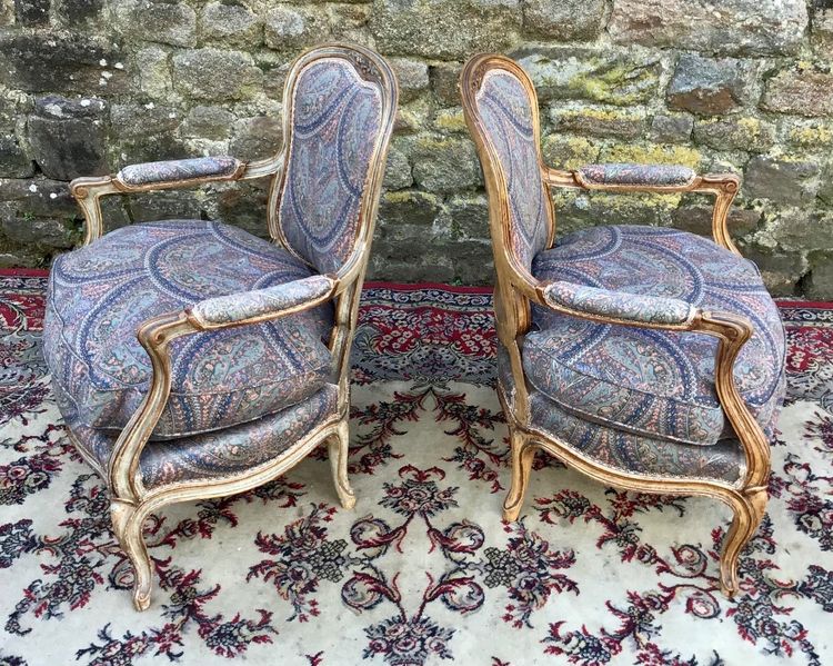 Pair De Fauteuils Cabriolets De Style Louis XV