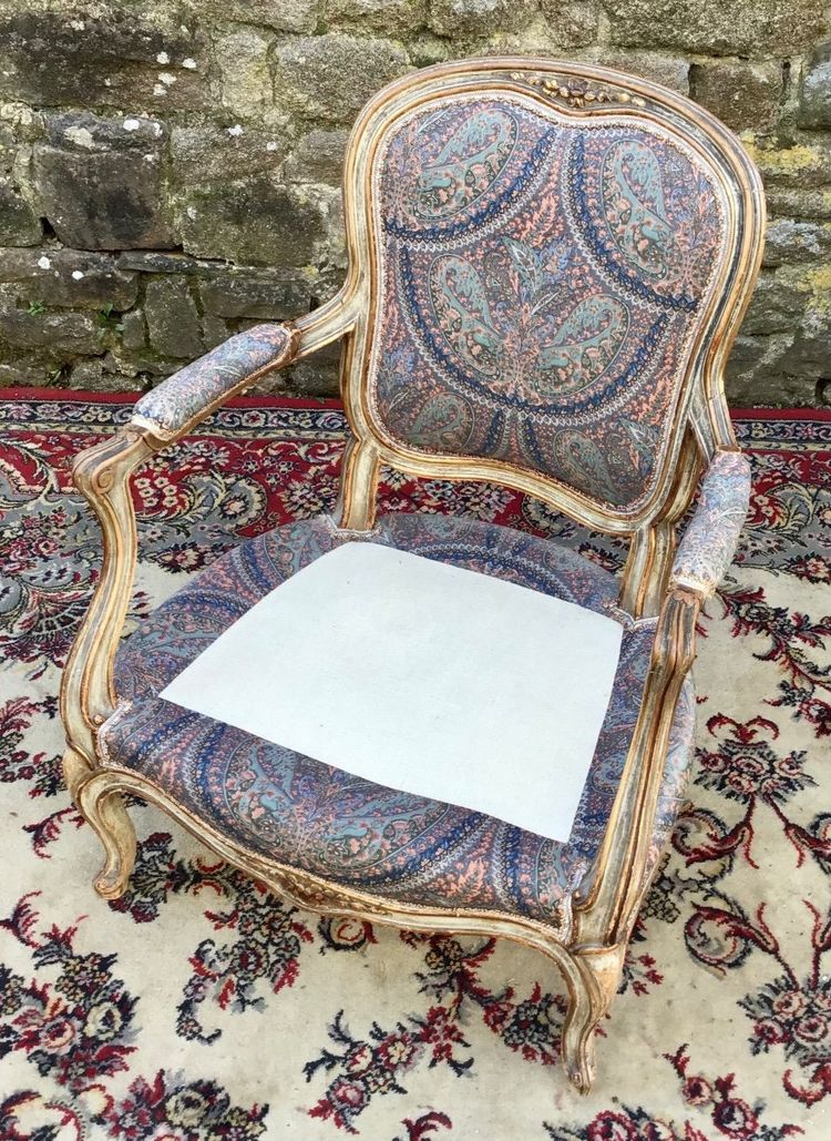 Pair De Fauteuils Cabriolets De Style Louis XV