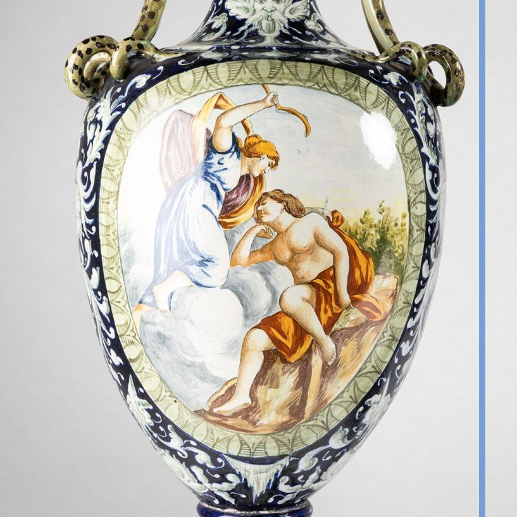 Paire de vases Italien en porcelaine, XIXe