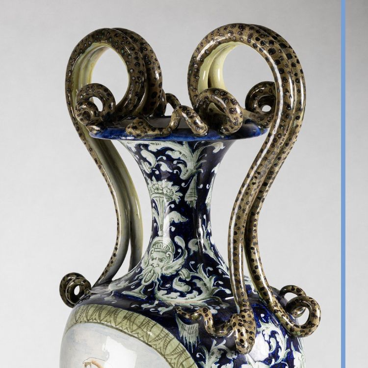 Paire de vases Italien en porcelaine, XIXe