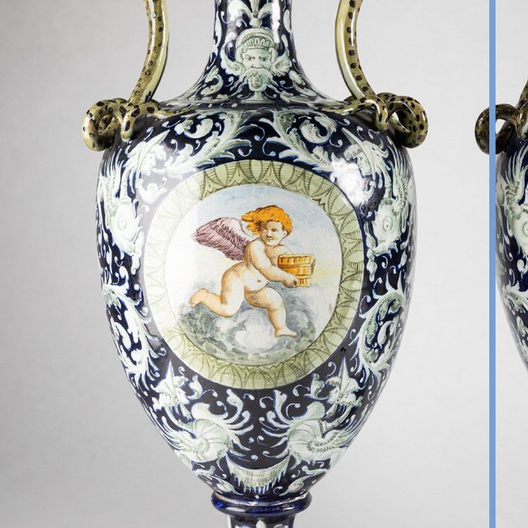 Paire de vases Italien en porcelaine, XIXe