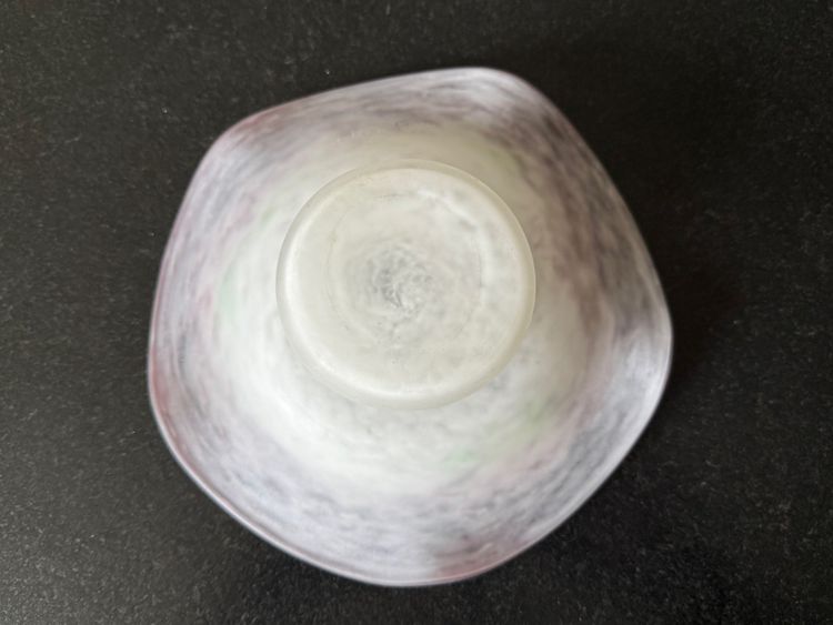Fruit bowl in marmorated glass - signed Muller Frères