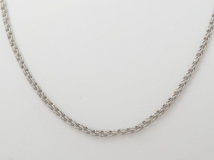 collana vintage in oro bianco