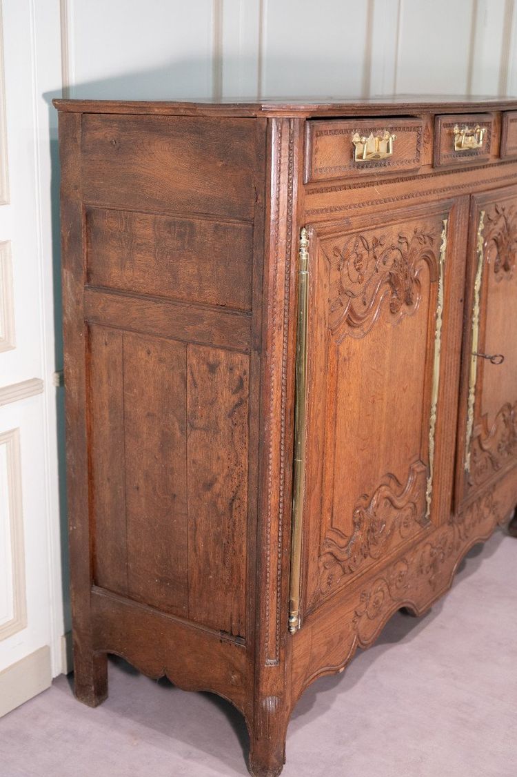 Buffet Bas Normand En Chêne Sculpté