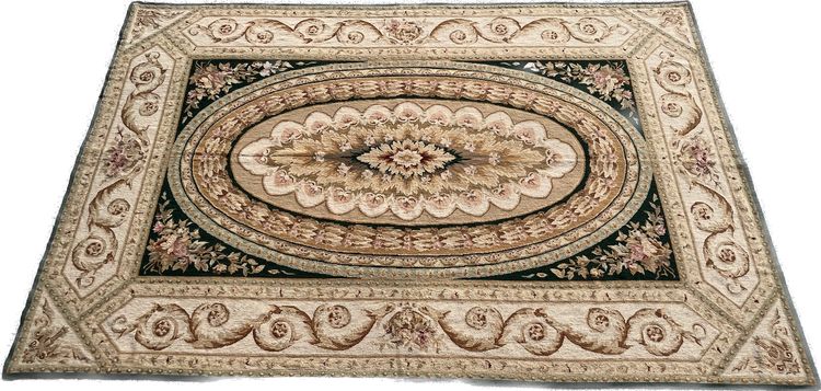 Knotted-stitch carpet from the soap factory