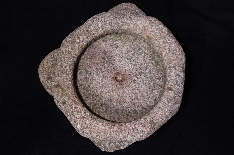Bénitier En Granit