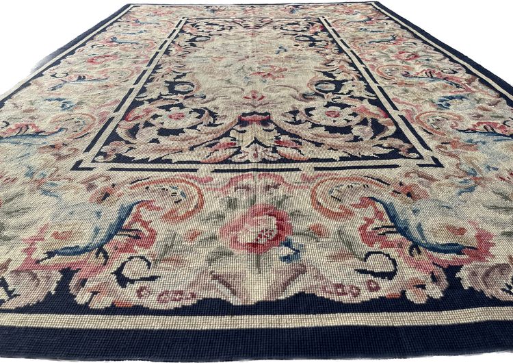 Knotted-stitch carpet from the soap factory