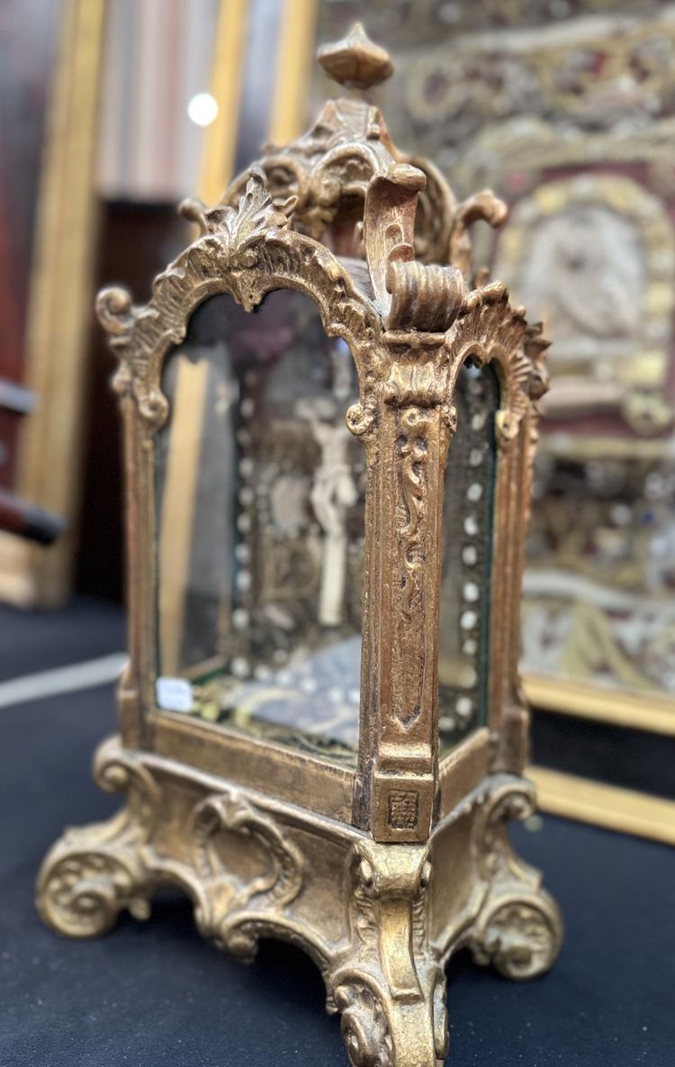 Baroque Reliquary in gilded wood - Crucifix under glass - 18th century