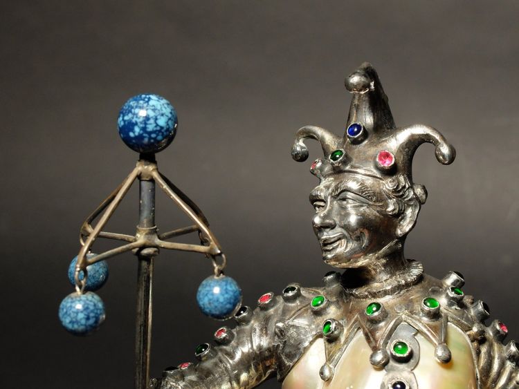Court jester in mounted shell - Nuremberg, 19th century