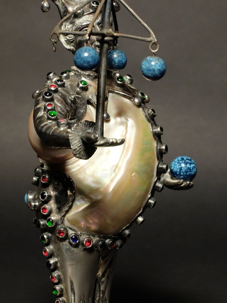 Court jester in mounted shell - Nuremberg, 19th century