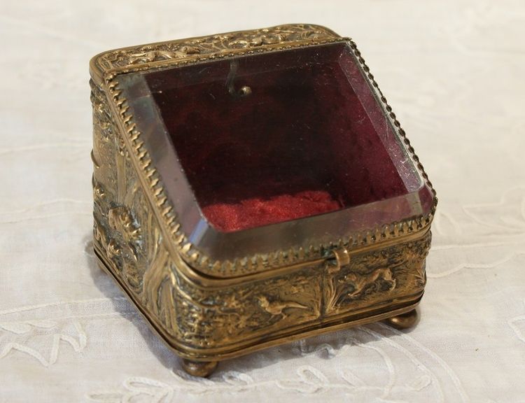 Glass and brass watch holder with hunting scenes, Napoleon III, late 19th century