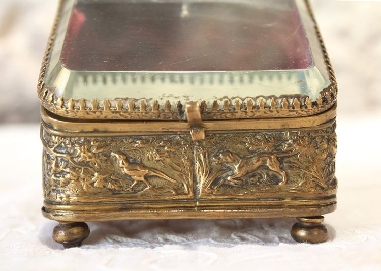 Glass and brass watch holder with hunting scenes, Napoleon III, late 19th century