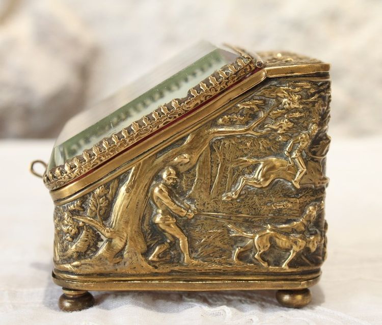 Glass and brass watch holder with hunting scenes, Napoleon III, late 19th century