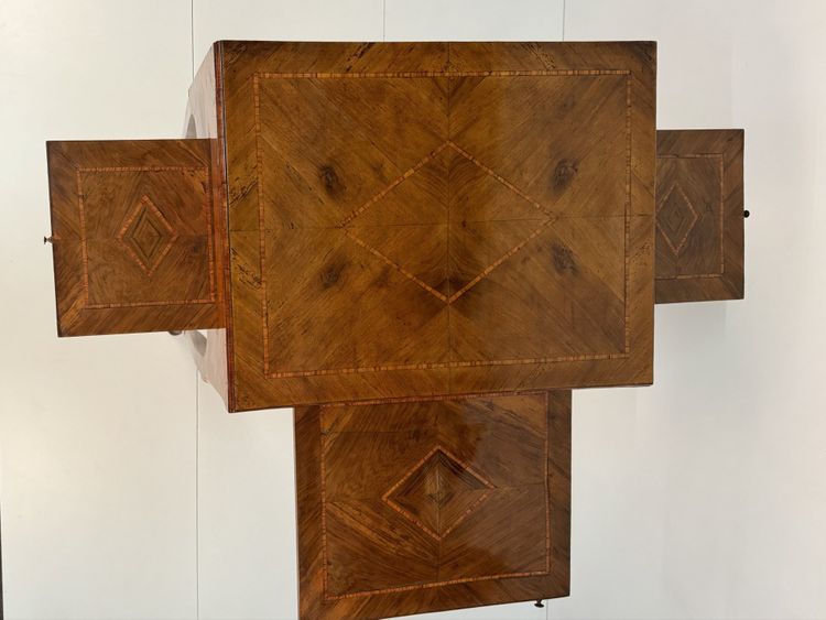 High walnut veneered desk, Veneto, second half of the 18th century
