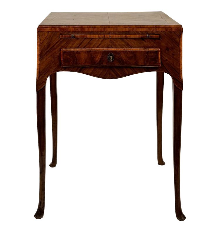 High walnut veneered desk, Veneto, second half of the 18th century