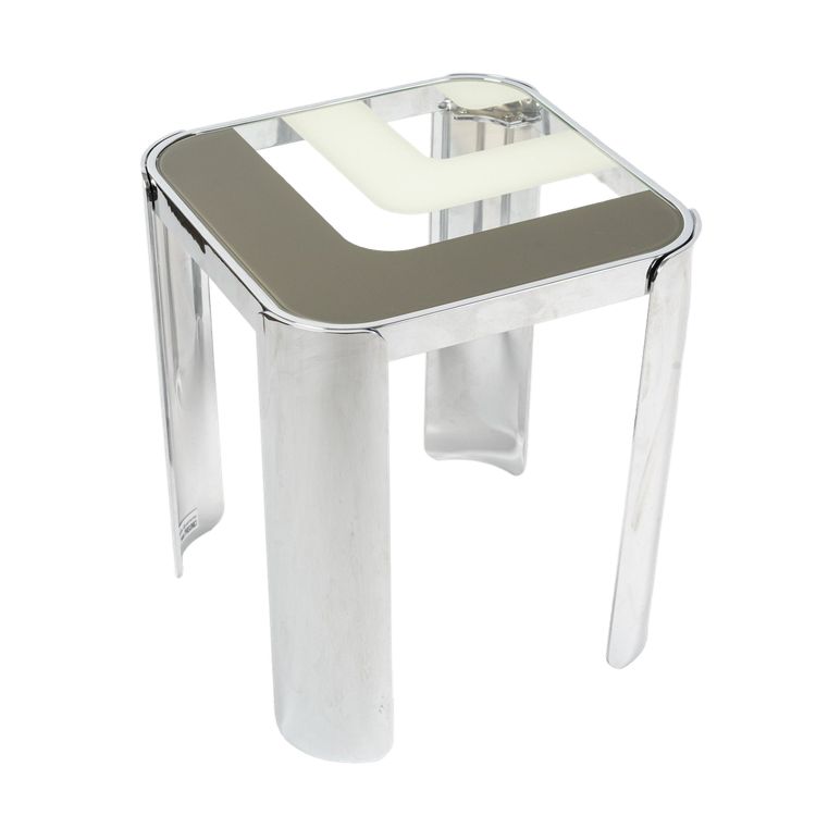 Table d'appoin t par Danielle QUARANTE