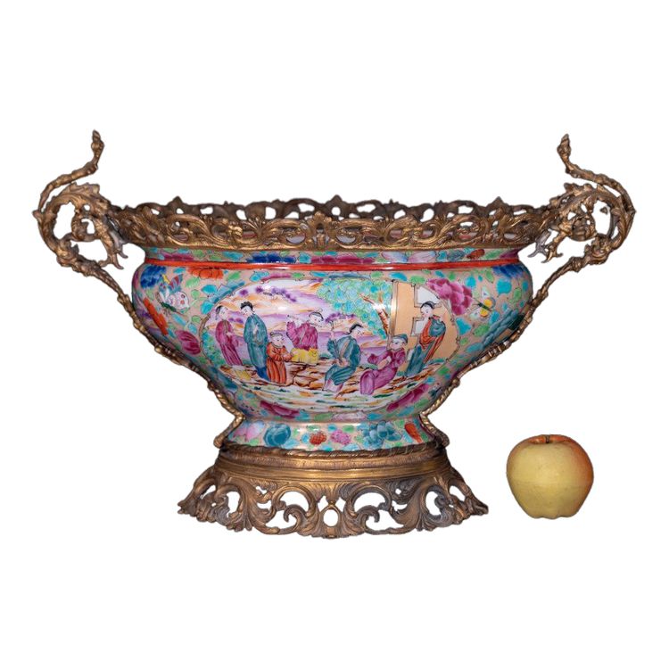 Coupe En Porcelaine De Bayeux, Monture Bronze
