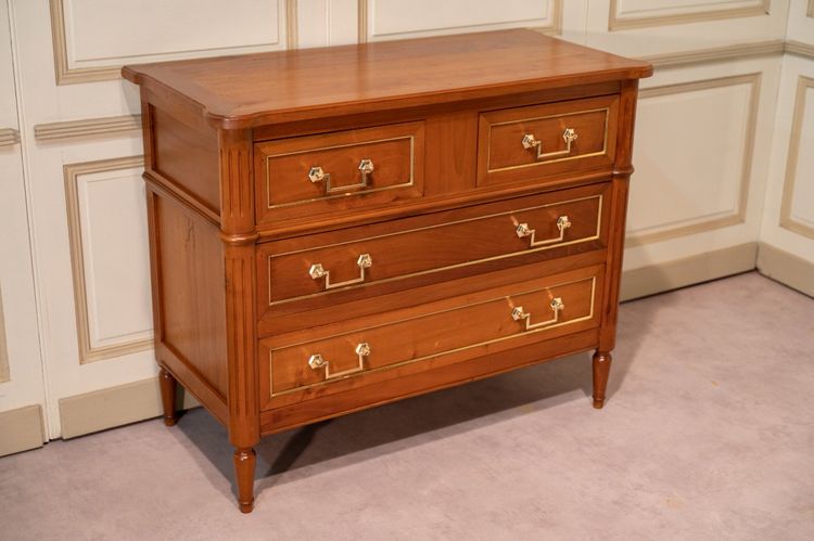 Commode De Style Louis XVI En Merisier