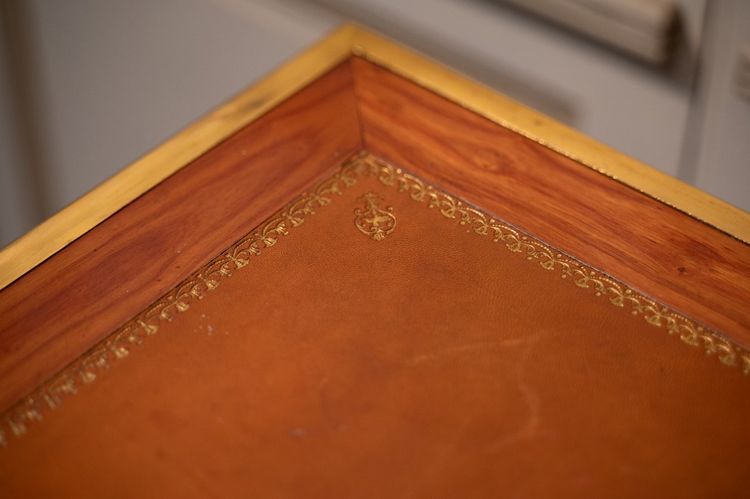 Scrivania in palissandro stile Luigi XVI. Casa Dissidi Parigi