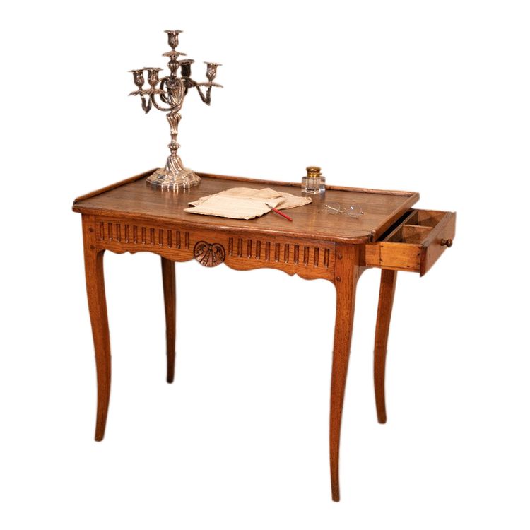 Table à écrire époque Louis XV