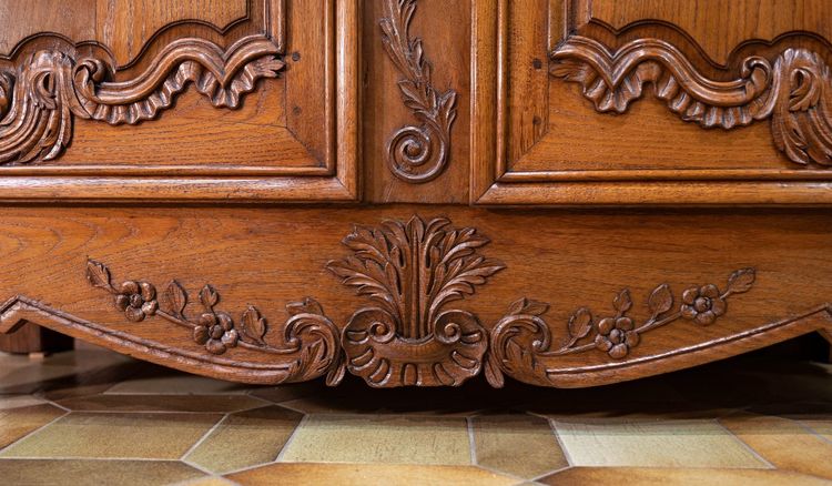Normandy cabinet in oak from the Mont Saint Michel bay