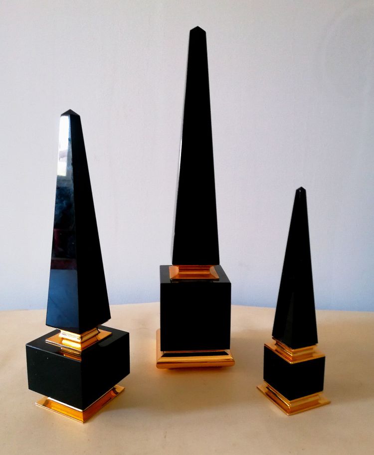 SET OF 3 OBELISKS - SANDRO PETTI ? MAISON JANSEN ? CIRCA 1970 -