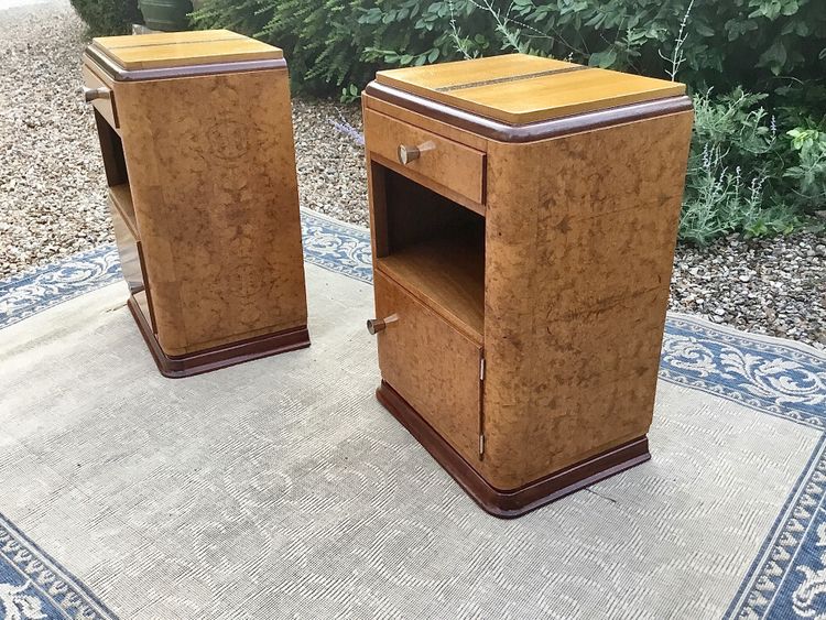 Coppia di comodini Art-Deco